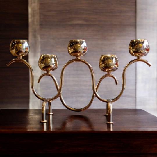 Tempat Lilin Dekoratif Stainless Steel Desain Modern Elegan 5 Cabang